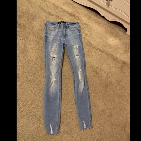 Hollister Denim - Hollister mid rise skinny jeans